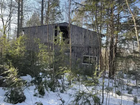 R3l5 George Thomas Road, New Sharon, ME 04955