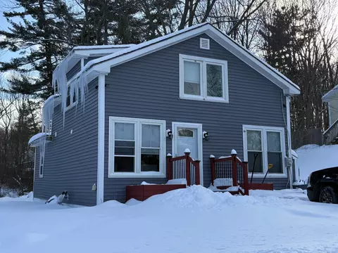 43 Paul St, Auburn, ME 04210