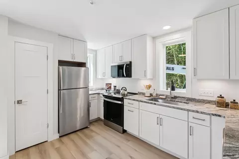 Kitchen - 3 Cedar Bnd #3, Boothbay, ME 04537 photo 1 of 6
