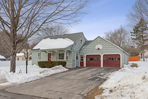 12 Sunset Ct, Auburn, ME 04210