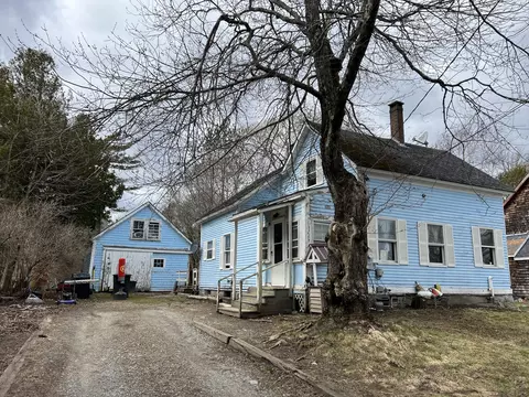 102 Beechwood St, Thomaston, ME 04861