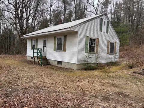 950 Main St, Wayne, ME 04284