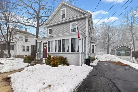 13 Kirk St, Springvale, ME 04083