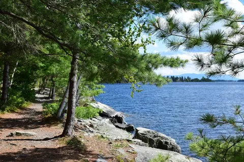 23 Pebble Beach Rd, Kineo Twp, ME 04478