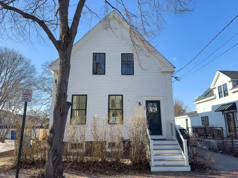 49 Montreal St, Portland, ME 04101