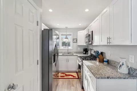 994 Portland Rd #11, Saco, ME 04072