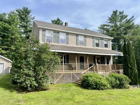 8 Pine Hill Dr, Belfast, ME 04915