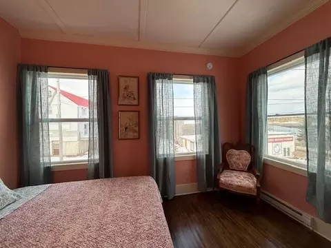 Bedroom - 6 School St, Lubec, ME 04652 photo 3 of 6