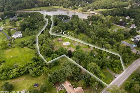 2 Elijah Ln, York, ME 03909