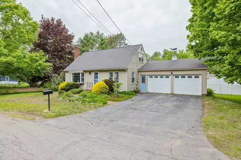3 Glendale Rd, Kennebunk, ME 04043