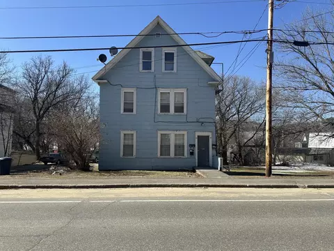 55 Roxbury Rd, Mexico, ME 04257