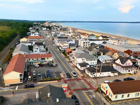 78 E Grand Ave #102, Old Orchard Beach, ME 04064