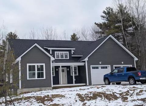16 Aerie Dr, Gray, ME 04039