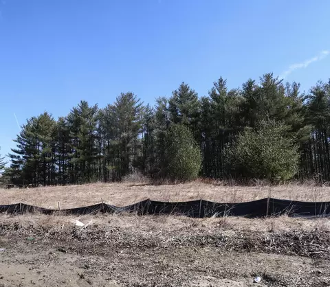 116 Fieldstone Dr, Augusta, ME 04330