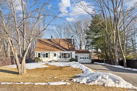 18 First St, Scarborough, ME 04074
