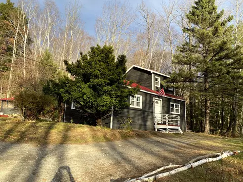 1140 Canaan Rd, Skowhegan, ME 04976