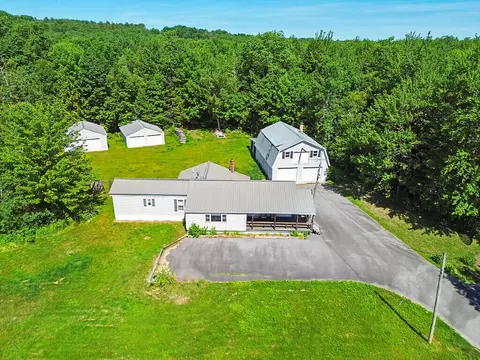 1650 N Belfast Ave, Vassalboro, ME 04989