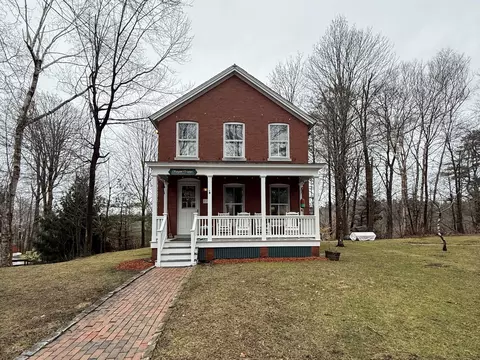171 Diamond Ave, Portland, ME 04109