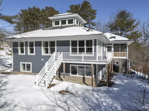 24 Mollymauk Ln, Freeport, ME 04032