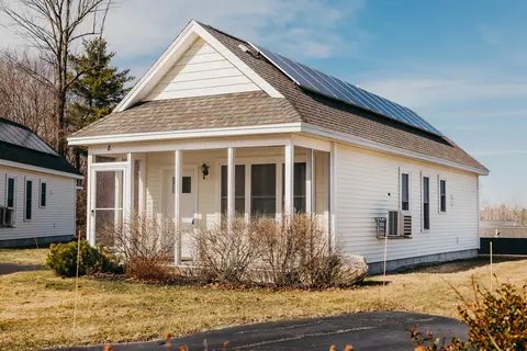 8 A St, Bridgton, ME 04009