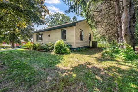8 Sylvan Rd, Orono, ME 04473 photo 10