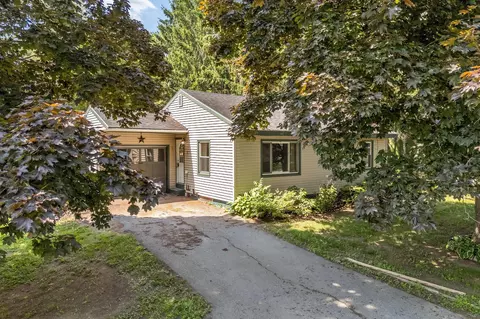 8 Sylvan Rd, Orono, ME 04473 photo 2