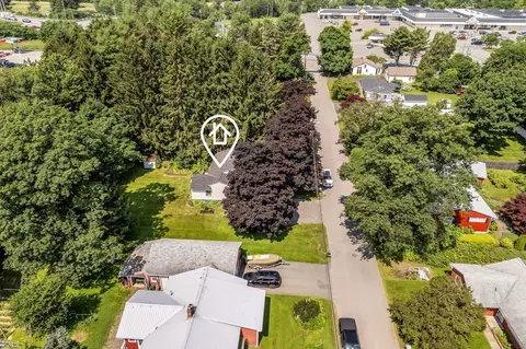 8 Sylvan Rd, Orono, ME 04473 photo 3