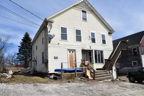 42 Front St, Sumner, ME 04292