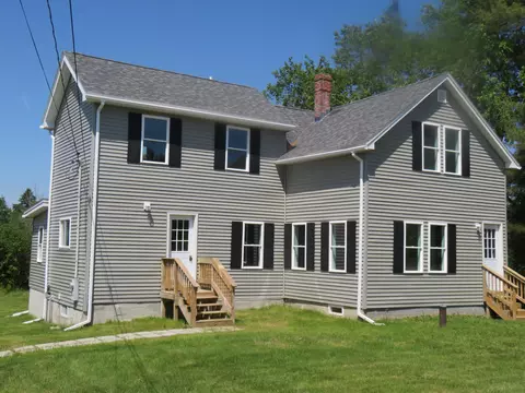 179 Main St, Corinth, ME 04427