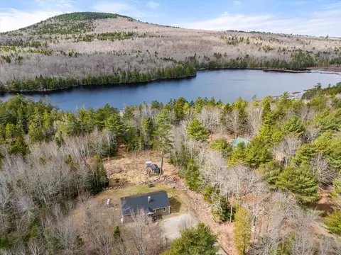 25 Pine Hill Ln, Blue Hill, ME 04614
