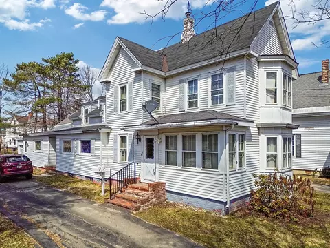 18 Pleasant St, Waterville, ME 04901