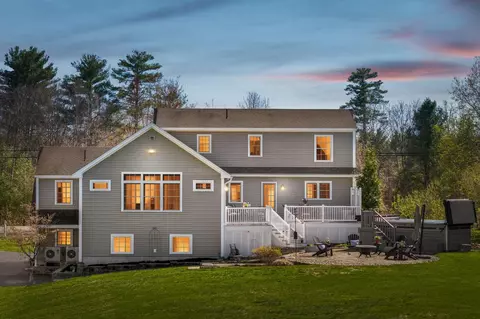 69 River Rd, Hollis, ME 04042