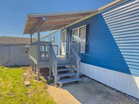 74 Blackberry Pl, Kittery, ME 03904