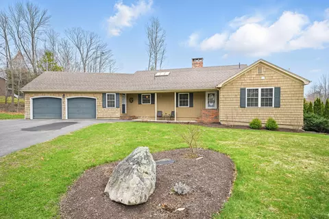 15 Maplewood Rd, Lewiston, ME 04240