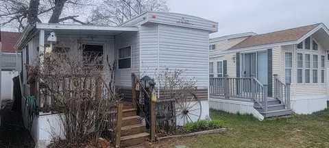 9 Bourne Ave #R2, Wells, ME 04090