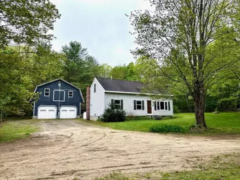 10 Field Rd, Fayette, ME 04349