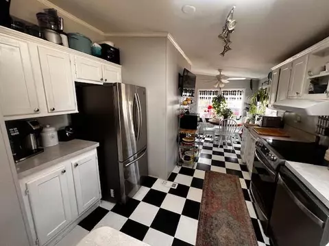 16 Rockland Dr, Old Orchard Beach, ME 04064