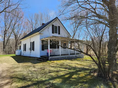 217 Washington Road Rd, Jefferson, ME 04348