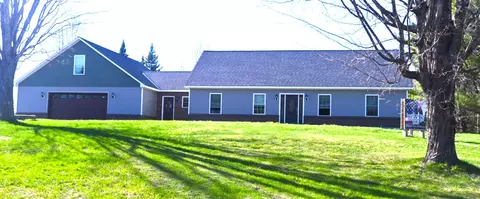 18 Castle Rd, Harmony, ME 04942