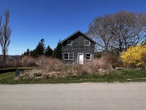448 Main Rd, Isle Au Haut, ME 04645