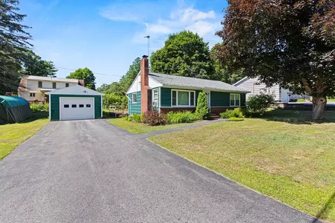 18 Grant St, Sanford, ME 04083