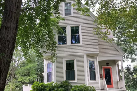 185 Ashmont St, Portland, ME 04103