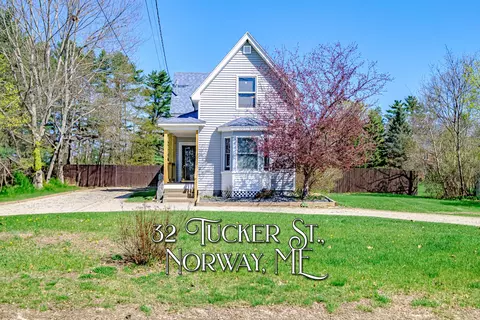 32 Tucker St, Norway, ME 04268