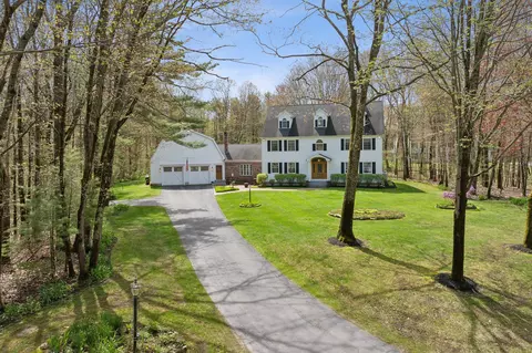 5 Stone Brooke Rd, Scarborough, ME 04074