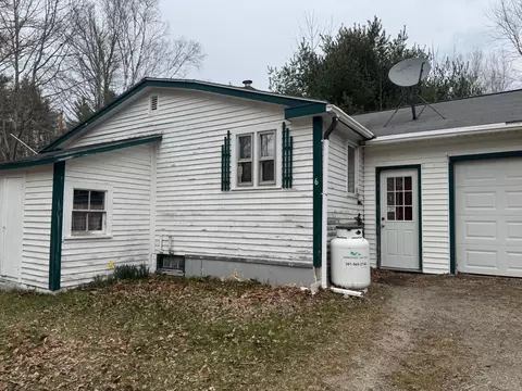 6 Mcdevitt Ln, Eastbrook, ME 04634