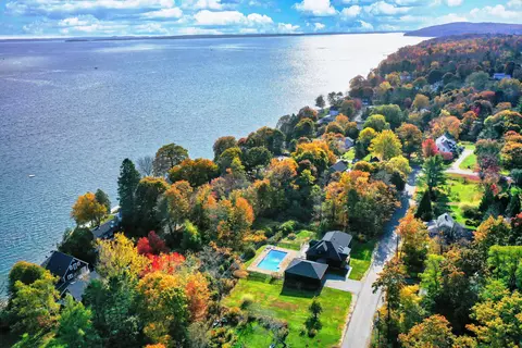 16 Cottage St, Belfast, ME 04915