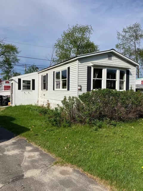 34 Robin Ln, Windham, ME 04062