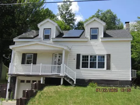 30 New Hampshire St, Millinocket, ME 04462