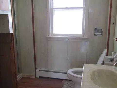 Bath - 30 New Hampshire St, Millinocket, ME 04462 photo 1 of 6