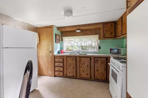 146 Ferry St, Solon, ME 04979 photo 17